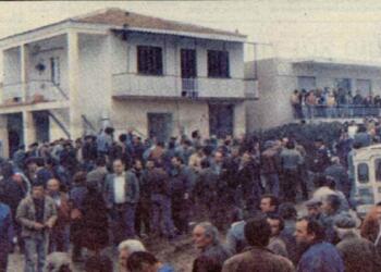 Στο πλευρό του δολοφόνου: Ο «άσωτος υιός» που ξεκλήρισε την οικογένειά του και είχε μαζί του όλο το χωριό