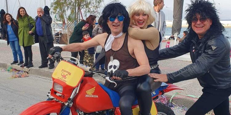 Έλληνας δήμαρχος ντύθηκε Στάθης Ψάλτης και… έριξε το ελληνικό διαδίκτυο