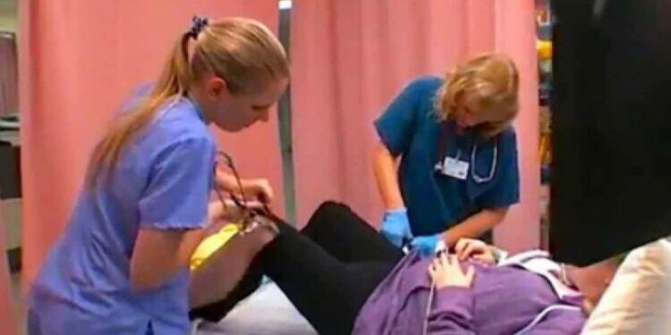 26χρονη έγκυος πήγε στο νοσοκομείο ουρλιάζοντας από τον πόνο – Όταν της έκοψαν το παντελόνι έμειναν άναυδοι (Video)