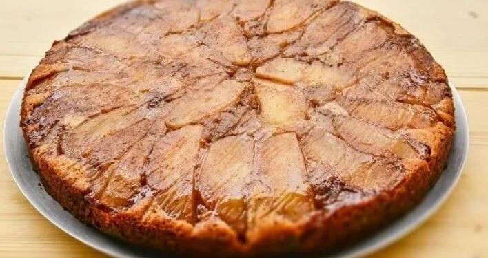 Ανάποδη νηστίσιμη μηλόπιτα χωρίς βούτυρο, αυγά και ζάχαρη, από τον Γιώργο Γεράρδο!