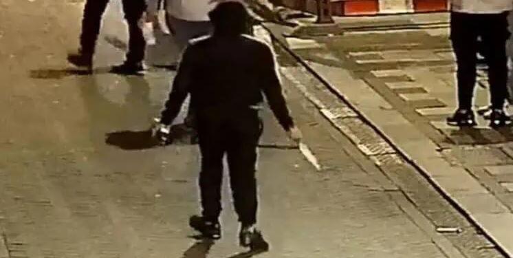 Νέα Σμύρνη: 17χρονος γιος έσφαξε τη μητέρα του και βγήκε στο δρόμο ουρλιάζοντας «τους σκότωσα όλους»