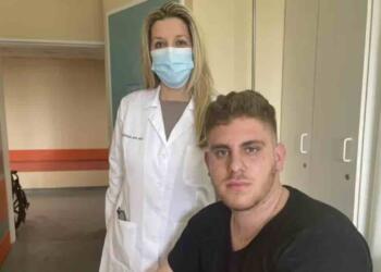 Τέμπη: Ο 20χρονος ήρωας Ανδρέας που έσπασε το τζάμι και έσωσε κόσμο