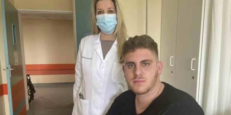 Τέμπη: Ο 20χρονος ήρωας Ανδρέας που έσπασε το τζάμι και έσωσε κόσμο