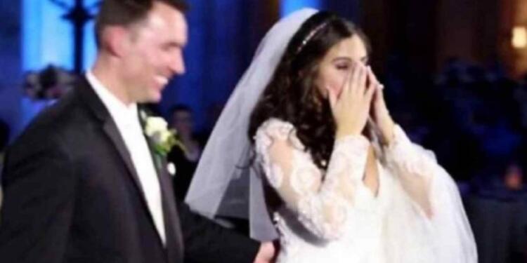 Νύφη νομίζει ότι ο «άσχετος» Dj κατέστρεψε τον γάμο της μέχρι που γυρίζει το βλέμμα της στη σκηνή