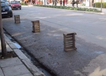 Πρόστιμο 400 ευρώ σε όσους καταλαμβάνουν παράνομα δρόμο ή πεζοδρόμιο