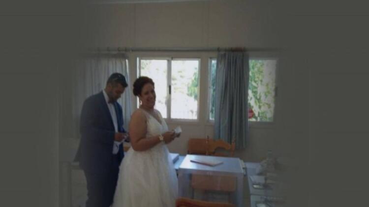 Είχαν ντυθεί και ήταν έτοιμοι για το γάμο τους – 2 ώρες πριν όμως γαμπρός και νύφη έκαναν το αδιανόητο