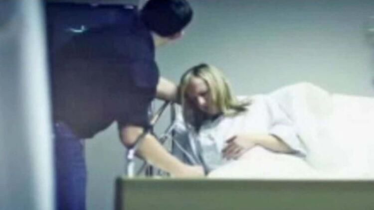 32χρονη έγκυος «πεθαίνει» στη διάρκεια του τοκετού – Ξαφνικά ο άνδρας της ψιθυρίζει κάτι στο αυτί και…