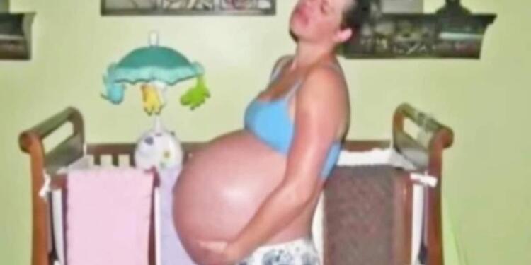 Έγκυος περιμένει δίδυμα αλλά η κοιλιά της δεν σταματάει να μεγαλώνει – Ούτε ο γυναικολόγος της δεν φανταζόταν κάτι τέτοιο…(Video)