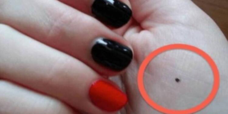 Ανέβασε αυτή τη φωτογραφία στο internet και μετά από λίγο η Αστυνομία της χτύπησε την πόρτα!