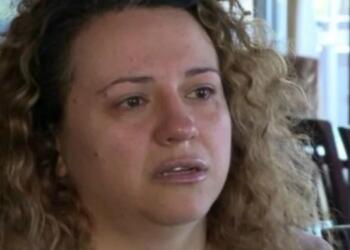 Ελληνίδα εστιάτορας στην Βιρτζίνια έβαλε πινακίδα που γονάτισε όλη την ΑΜΕΡΙΚΗ