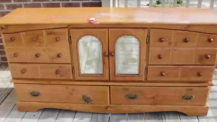 Δείτε πώς αυτό το παλιό έπιπλο μετατράπηκε σε ένα φανταστικό μοντέρνο έπιπλο τηλεόρασης!