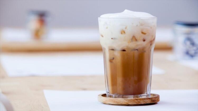 Ελληνική πατέντα για τον φρέντο καπουτσίνο “ρίχνει” το TikTok! (video)