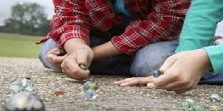 Αθάνατα παιδικά χρόνια. Πώς ήταν να μεγαλώνεις σε ένα χωριό τη δεκαετία του ‘80