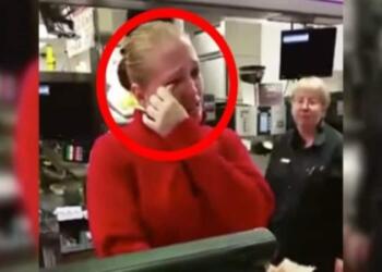 Μια γιαγιά ρώτησε κάτι μια ανύπαντρη εργαζόμενη μητέρα και εκείνη έβαλε τα κλάματα – Αυτό που την ρώτησε ήταν…