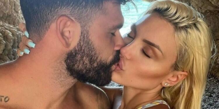 Οριστικό τέλος στη σχέση Σχίζα – Παναγιώταρου. Του ανακοινώνει χωρισμό μόλις επιστρέψει Αθήνα