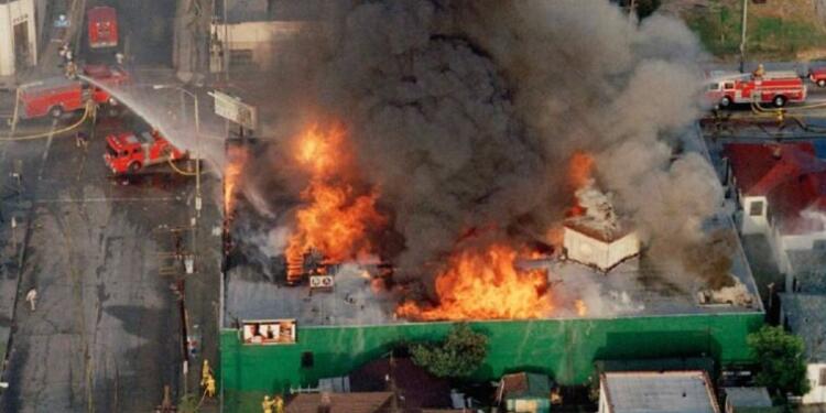 Mια 15χρονη δολοφονήθηκε για έναν χυμό πορτοκάλι και αυτό ήταν η αφορμή να βυθιστεί στο χάος μια ολόκληρη πόλη