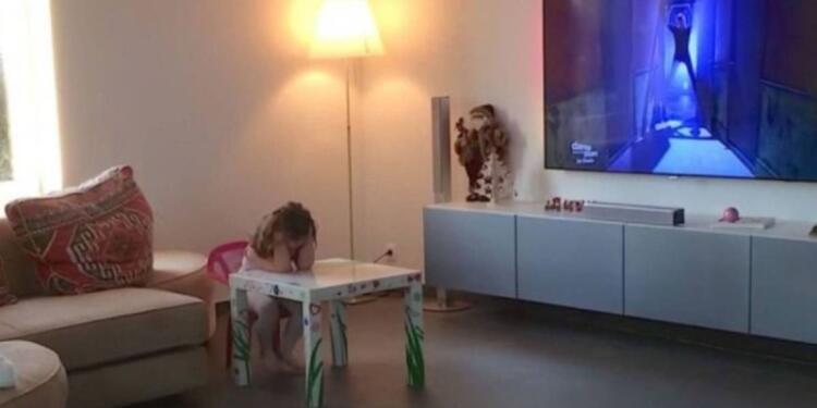 Πατέρας έβαλε κρυφή κάμερα για να παρακολουθεί την 4χρονη κόρη του – Αυτό όμως που κατέγραψε δεν το περίμενε με τίποτα (Video)
