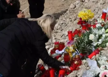 Τέμπη: «Μανούλα μου πόνεσες; Όχι αγάπη μου για μια στιγμή μονάχα» – Το όνειρο της κόρης θύματος