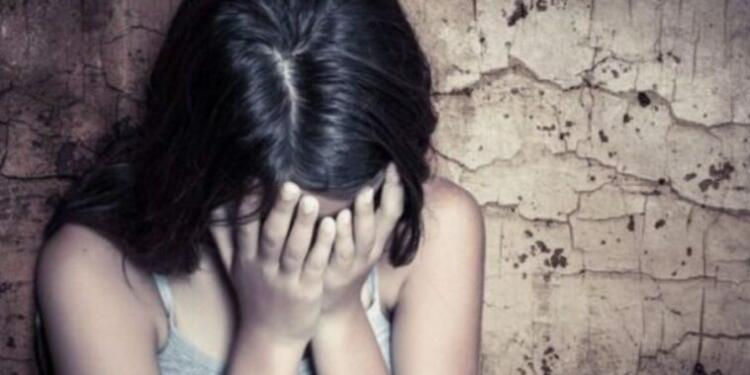 Πέραμα: «Είδα την κόρη μου ξαπλωμένη και τον 43χρονο να τη χαϊδεύει», λέει η μητέρα της 6χρονης