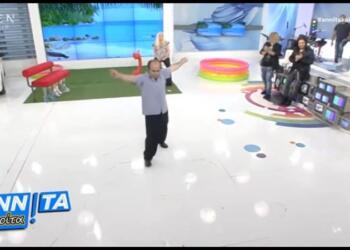 Τρελαθήκαμε: Το αδιανόητο ζεϊμπέκικο 58χρονου που έκανε την Αννίτα Πάνια να φωνάζει στον αέρα