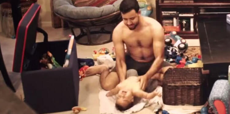 Μια Κρυφή Κάμερα ήταν η αιτία να Μάθει τι Έκανε ο Πατέρας με τον Γιο της! Η Αντίδραση της ..