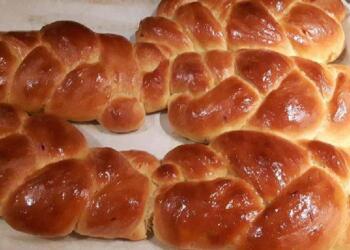 Συνταγή για νηστίσιμα τσουρέκια του Πάτερα Αθανάσιου