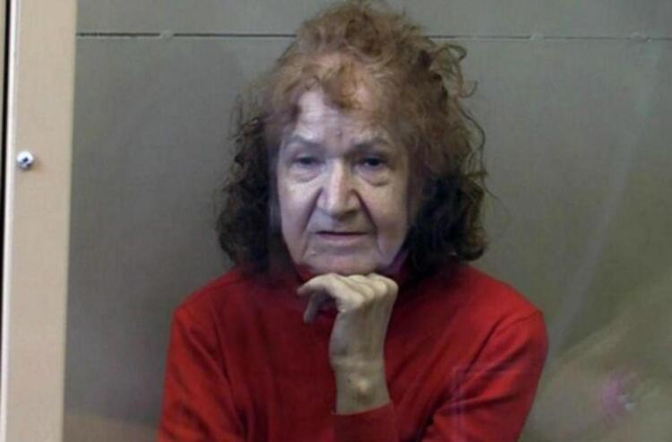 68χρονη γιαγιά σκότωσε, μαγείρεψε και… Η εικόνα από την κάμερα ασφαλείας σοκάρει