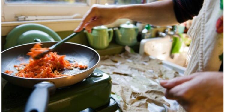 Προσοχή: Αυτά είναι τα 4 Λάθη που Κάνουμε στο Μαγείρεμα και μας Παχαίνουν χωρίς να το Ξέρουμε!