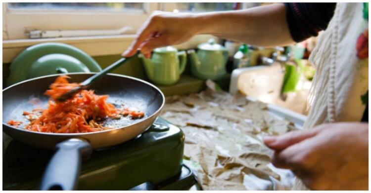 Προσοχή: Αυτά είναι τα 4 Λάθη που Κάνουμε στο Μαγείρεμα και μας Παχαίνουν χωρίς να το Ξέρουμε!