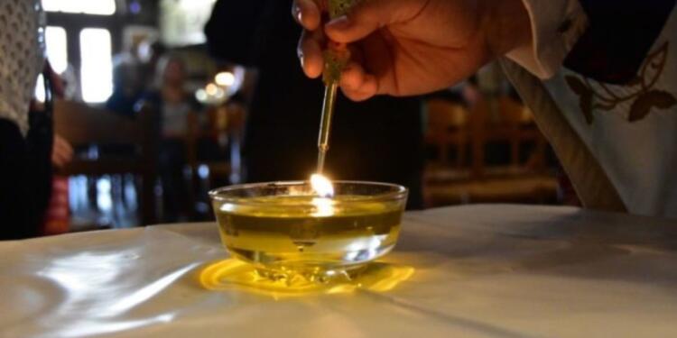 Τα 7 Ευαγγέλια της Μεγάλης Τετάρτης και το Μέγα Ευχέλαιο για θεραπεία πάσης ασθένειας