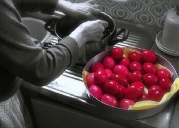 Κόκκινα αυγά χωρίς βαφή | Βάψε τα αυγά σου φυσικά