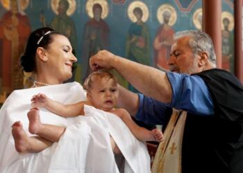 «Ο νονός δεν είναι μόνο για τα δώρα – είναι ο πνευματικός γονιός που στηρίζει και καθοδηγεί το παιδί»