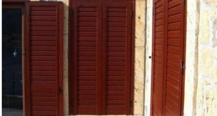 Το ΚΟΛΠΟ για να καθαρίσετε τα παντζούρια σας εύκολα μέσα σε πέντε λεπτά!