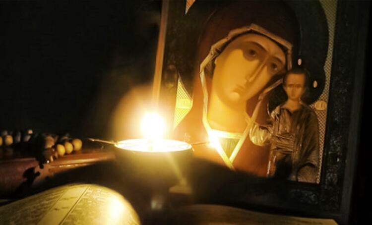 Να τη λέτε κάθε πρωί: Η Καθημερινή προσευχή που βοηθάει πολύ