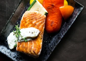 Κυριακή των Βαΐων: Γιατί σήμερα τρώμε ψάρι ενώ είναι Σαρακοστή