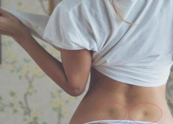 Γνωρίζεις τι συμβολίζουν τα 2 λακκάκια στο κάτω μέρος της πλάτης; Να είστε υπερήφανοι!