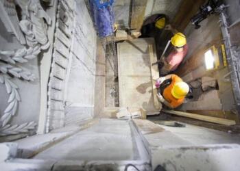 Συγκλονίζει η μαρτυρία του συντηρητή στον Πανάγιο Τάφο – «Αυτό είδα εκεί μέσα, άλλαξε η ζωή μου»