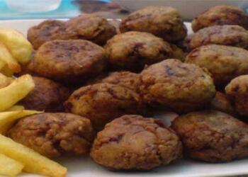 Δοκιμάστε τα κεφτεδάκια της γιαγιάς που μοσχομυρίζουν σε όλη τη γειτονιά!