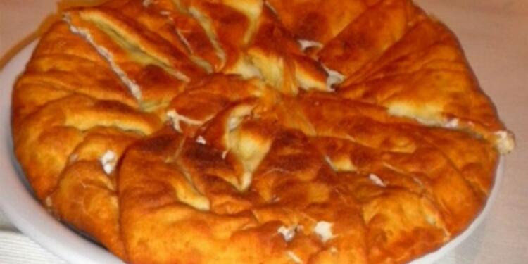 Τηγανόψωμο της γιαγιάς – Μια διαφορετική τυρόπιτα με φέτα