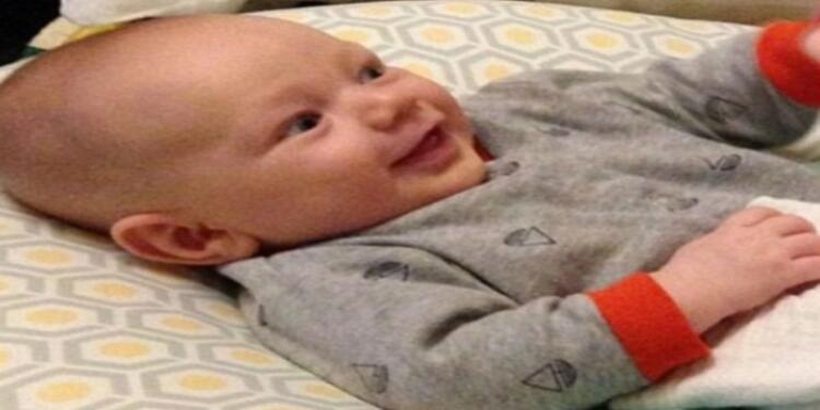 Η babysitter έβαλε το μωρό τους για ύπνο – 2 ώρες μετά κάλεσε τους γονείς του κλαίγοντας