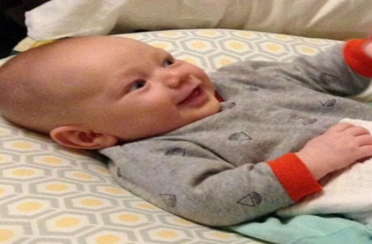 Η babysitter έβαλε το μωρό τους για ύπνο – 2 ώρες μετά κάλεσε τους γονείς του κλαίγοντας