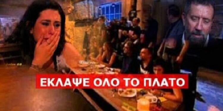 ΠΛΑΝΤΑΞΑΝ στο κλάμα: Ποιο τραγούδι ΓOΝΑΤΙΣΕ τους καλεσμένους του Σπ. Παπαδόπουλου;;