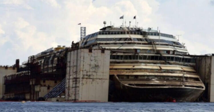 Όταν ανέσυραν το ναυάγιο αυτού του κρουαζιερόπλοιου, δεν περίμεναν να βρουν ΑΥΤΟ στο εσωτερικό του!