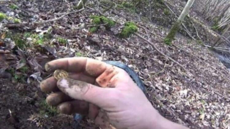 Γυναίκα βρήκε τυχαία ένα κέρμα 700 χρόνων! Αυτό που συνέβη 15 χρόνια αργότερα κάνεις δεν το περίμενε!