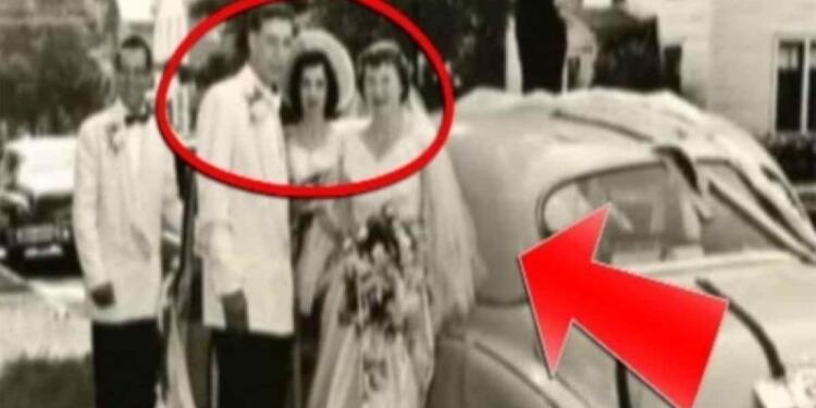 Άνδρας βλέπει το βίντεο γάμου των γονιών του – Όταν ξαφνικά παρατηρεί μια περίεργη λεπτομέρεια μένει άφωνος!
