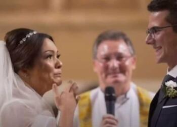 Γαμπρός κρατούσε για έκπληξη τα παρανυφάκια του γάμου τους – Μόλις τα είδε η νύφη έβαλε τα κλάματα!