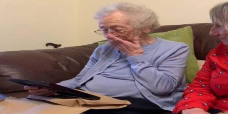 93χρονη γιαγιά ξέσπασε σε κλάματα όταν είδε φωτογραφία του νεκρού άνδρα της – Αυτό που αντίκρισε όμως…
