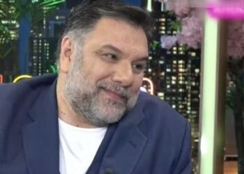 Γρηγόρης Αρναούτογλου: «Kοιμάμαι με μηχάνημα οξυγόνου» το πρόβλημα υγείας του παρουσιαστή