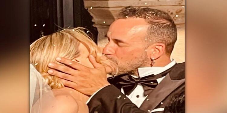 Μουζουράκης‑Κοζάρη: Το παθιασμένο φιλί και ο χορός των νεονύμφων