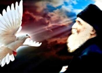 «Κάνε, ευλογημένε, κι εσύ τον σταυρό σου…» – Ανατριχιάζει η προφητεία του Αγίου Παϊσίου για το Άγιο Πνεύμα